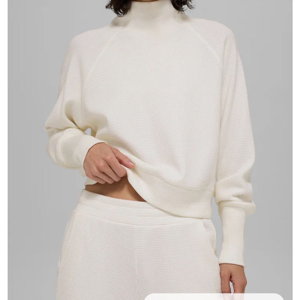 NWT Alo Yoga - Waffle Weekend Escape Mock Neck Long Sleeve - sz M
